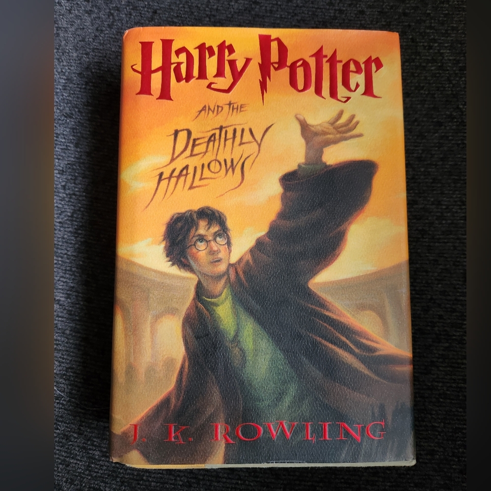 Hardcover Harry Potter and the Deathly Hallows Book